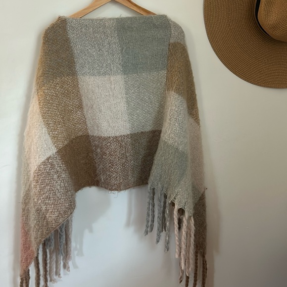 Do everything in love Sweaters - DO EVERYTHING IN LOVE Wool V-Neck Poncho | Pastel Plaid | Fringe | OSFM